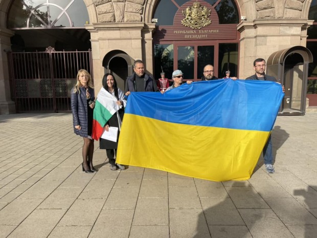 Украинци с български произход днес предадоха отворено писмо на българските