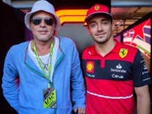 Брад Пит събира подробности за новия си филм на писта за F1
