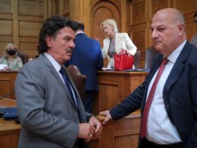 Директорът на гръцките пощи подаде оставка след скандал с депутат от управляващата партия