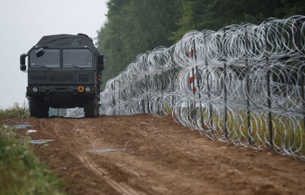 Полша обмисля издигането на ограда по границата с Калининград