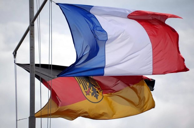 Франция и Германия създават работни групи по енергетика и отбрана