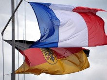 Франция и Германия създават работни групи по енергетика и отбрана