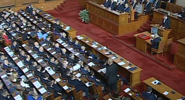 Народните представители продължават с избора на председатели на постоянните парламентарни