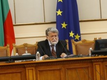 "Продължаваме промяната" поискаха оставката на Вежди Рашидов