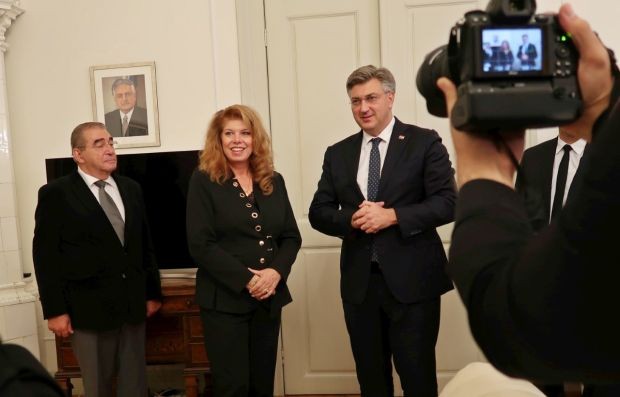 Вицепрезидентът Йотова и хърватският премиер Пленкович се обявиха за приемането