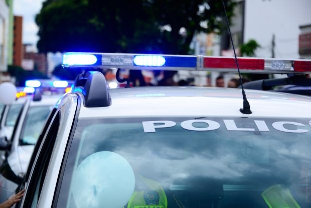 Полицаят ударил дете с колата си в Лозен получи обвинение