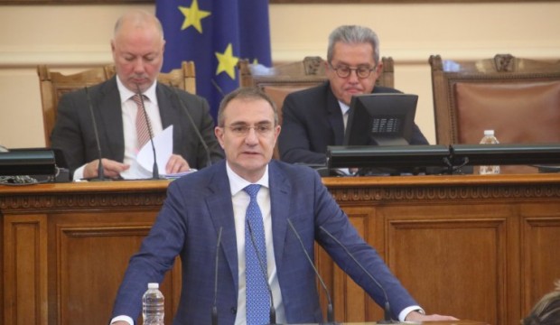 Гуцанов към БНБ: Има ли доклад от 2019 г. за влизането на България в Еврозоната, който е отрицателен