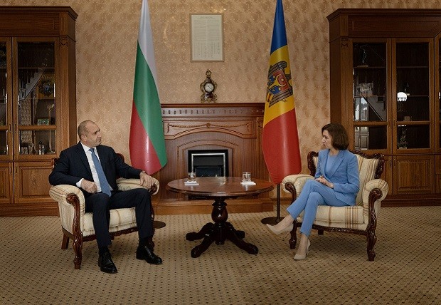 България и Молдова са изправени пред сериозни изпитания не само
