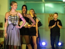 Студенти от 3 университета представиха колекциите си на модно ревю в ЮЗУ "Неофит Рилски"