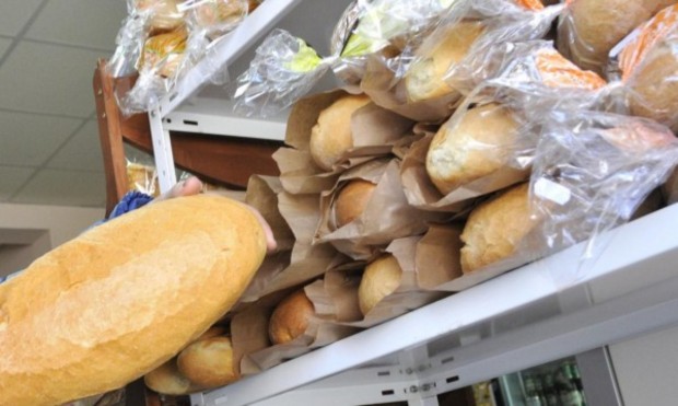 Българските потребители консумират хляб, произведен от изключително нискокачествено украинско зърно,