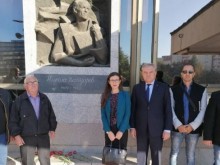 ПП АБВ връчи на кмета на Благоевград декларация срещу името на македонския културен клуб