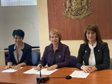 Кметът Галина Стоянова подписа споразумение с МРРБ за канализацията на гр. Крън