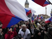 "Няколко десетки хиляди" излязоха на антиправителствени протести в Чехия
