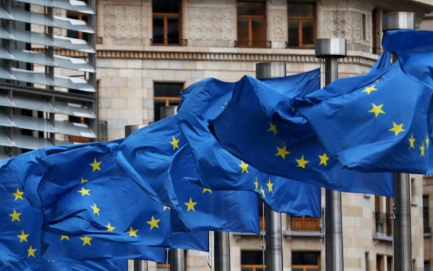 ЕС предлага размразяването на 300 милиарда евро от резервите на Русия за възстановяването на Украйна