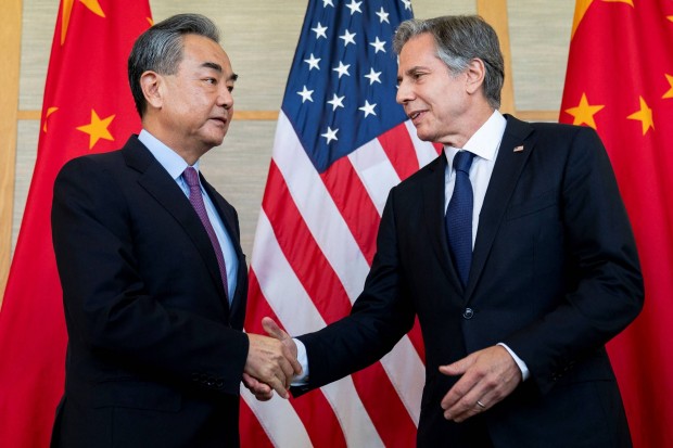 Външните министри на САЩ и Китай са провели телефонен разговор