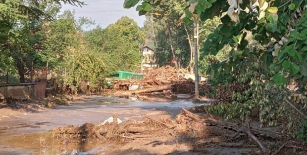 Нов оглед на щетите в наводнените карловски села