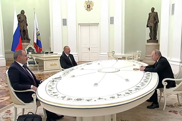 Пашинян и Алиев пристигнаха в Сочи за разговори с Путин
