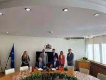 България и РСМ подписаха договор за разширяване на газовата връзка Кюстендил-Жидилово