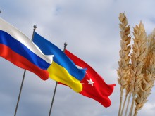 Шойгу и Хулуси Акар са обсъдили отказа на Русия от зърнената сделка