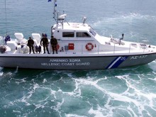 Десетки са в неизвестност след потъването на лодка с мигранти потъна в Егейско море