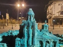 Със счупени и откраднати елементи осъмнаха два паметника във Велико Търново