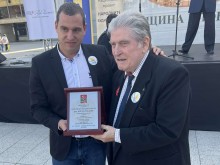 БСП Пловдив удостои доц. Кирчо Атанасов със званието "Съвременен народен будител"