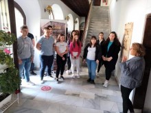 Първокурсници от Факултета по фармация във Варна участваха в образователен проект в Музея по история на медицината