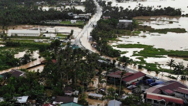Най-малко 150 души загинаха на Филипините в резултат от бурята "Налджи"