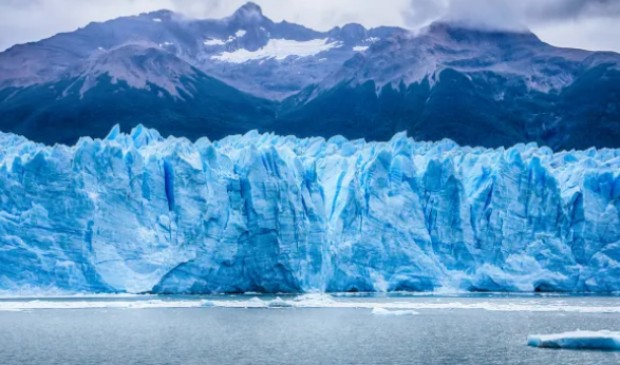 Нов доклад на ООН предупреждава че до 2050 година големите ледници