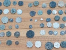 Митничари откриха контрабандни старинни монети на МП "Капитан Андреево"