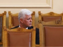 Военният министър за помощта към Украйна: Ще си подготвим домашното, но то ще бъде крайно консервативно