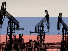 Великобритания въвежда забрана на услугите за транспортиране на руски петрол