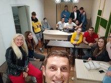 Над 80 ученици и 8 ментори предприемачи от Варна се включиха в Националната програма Тийноватор