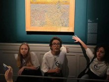 Екоактивисти заляха със супа картина на Ван Гог в Рим
