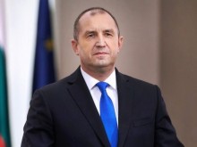 Румен Радев ще отдаде почит пред паметта на загиналите за България