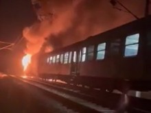 Зам.-министърът на транспорта: Запалването на влака Варна-София е необяснимо и за пожарната