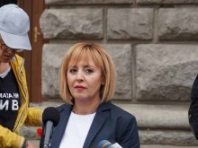 Манолова: 100 000 гласа допълнително ще получи ГЕРБ благодарение на хартиената бюлетина