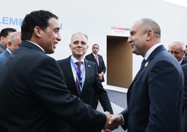 Румен Радев и Мохамед ал-Менфи: България и Либия ще насърчат бизнеса от двете държави за осъществяването на проекти от взаимен интерес