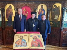 Румен Петков и Антон Коджабашев направиха дарение на българската църква "Св. св. Кирил и Методий" в Будапеща