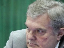 Румен Петков призова да не се спекулира с трагедията с убития служител на МВР