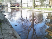 Две улици останаха под вода след авария на ВиК