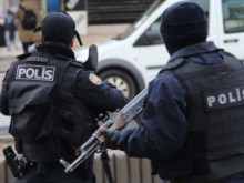 България ще поиска екстрадиция на задържаните за убийството на българския полицай