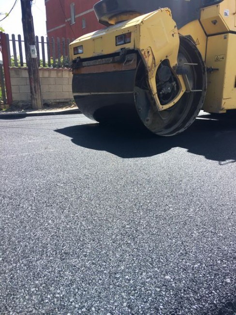 Износващ слой асфалт ще се полага по улица "Ясна поляна" в Добрич