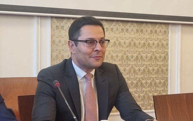 Министър Пулев: ББР не се ръководи ефективно, управлението е катастрофално