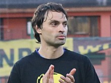 Мартин Райнов игра цял мач при равенство на Арджеш в Румъния