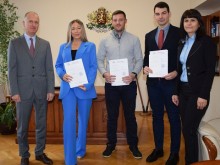 Нови трима стажанти-юристи прие Окръжен съд - Варна