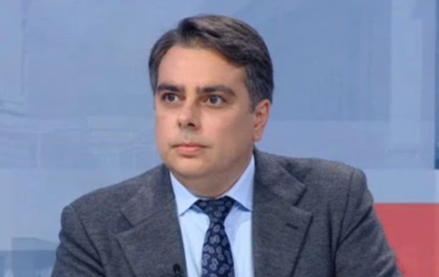 Асен Василев: БСП и да ни подкрепят, и да не ни подкрепят, това са 98 гласа и това не прави коалиция
