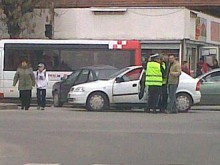 Два автомобила катастрофираха на кръстовище в Кючука