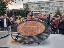 Ути мята на скарата рекордни кюфтета