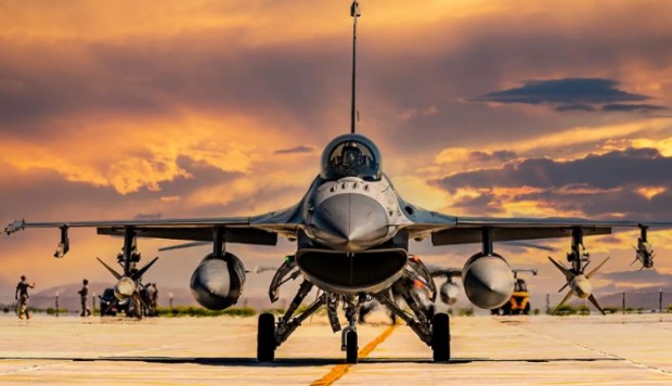 ������������������ �� �� ���� ����������� F-16, � ������ ���-29 �� ������ �� �������